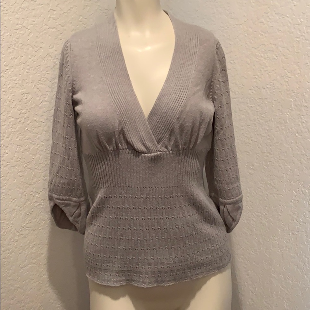 DKNY Jeans V neck 3/4 length sleeve sweater
